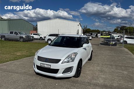 White 2015 Suzuki Swift Hatchback Gl