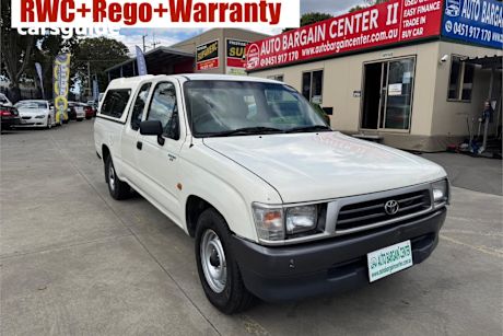 White 2000 Toyota Hilux X Cab Pickup