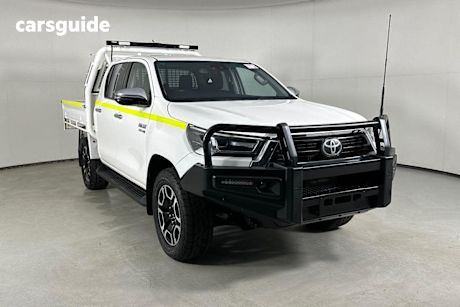 White 2021 Toyota Hilux Double Cab Chassis Sr5 (4X4)