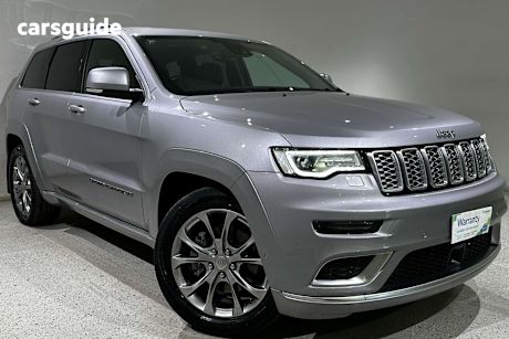 Silver 2019 Jeep Grand Cherokee SUV SUMMIT 4X4