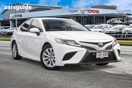 White 2018 Toyota Camry Sedan ASCENT SPORT F