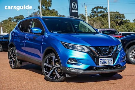 Blue 2018 Nissan Qashqai SUV N-TEC F
