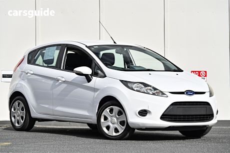 White 2012 Ford Fiesta Hatchback Cl
