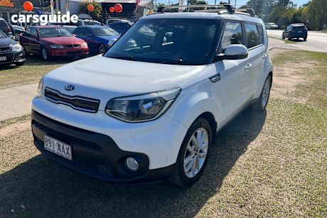 White 2016 Kia Soul Hatchback Si