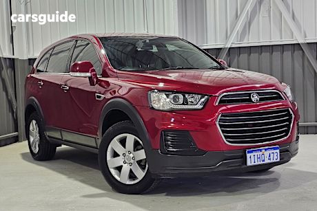 Red 2016 Holden Captiva SUV LS