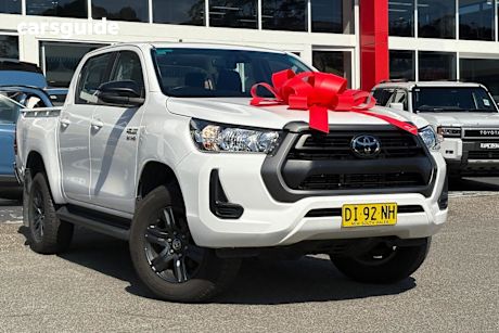 White 2023 Toyota Hilux Ute Tray SR HI-RIDER R