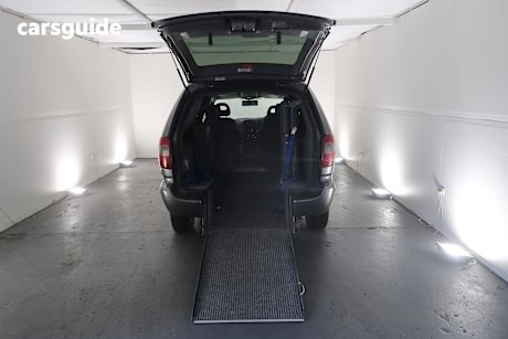 Grey 2005 Chrysler Grand Voyager OtherCar SE F