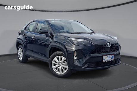 Black 2023 Toyota Yaris Cross SUV GX F