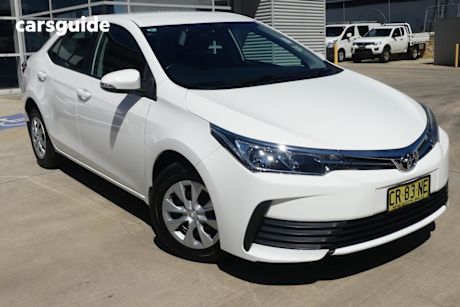 White 2018 Toyota Corolla Sedan Ascent