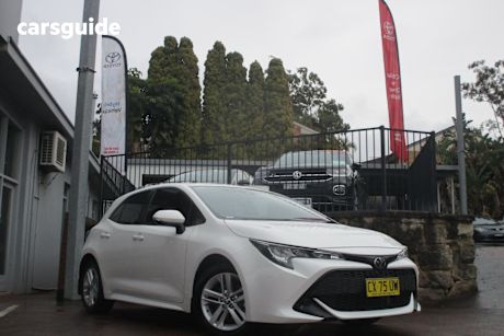 White 2020 Toyota Corolla Hatch ASCENT SPORT HYBRID F