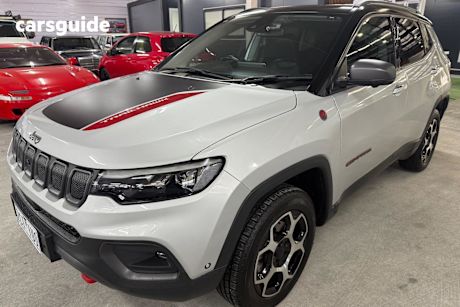 Silver 2021 Jeep Compass SUV TRAILHAWK 4X4