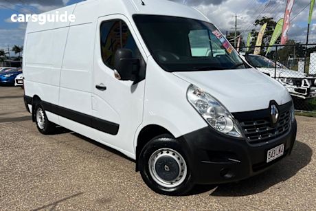 White 2018 Renault Master Commercial MWB MID