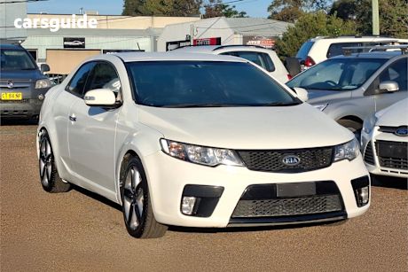 White 2013 Kia Cerato Coupe KOUP SI F