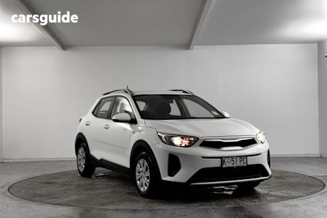 White 2022 Kia Stonic Wagon S