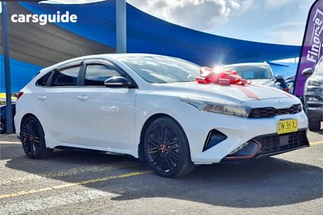 White 2022 Kia Cerato Hatch GT F