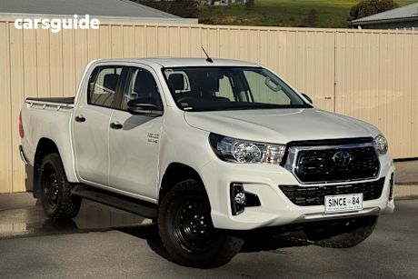 White 2020 Toyota Hilux Ute Tray SR 4X4