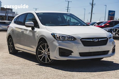 White 2017 Subaru Impreza Hatch 2.0I 4WD