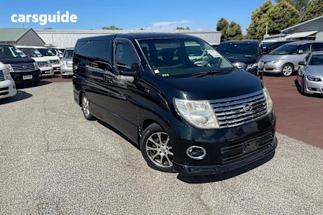 Black 2004 Nissan Elgrand Wagon