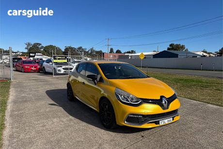 Yellow 2014 Renault Clio Hatchback Rs 200 Sport Trophy