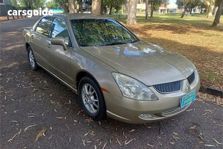 Gold 2003 Mitsubishi Verada Sedan Ei
