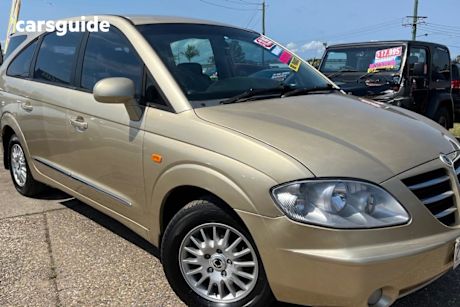 Gold 2007 Ssangyong Stavic SUV SPORTS