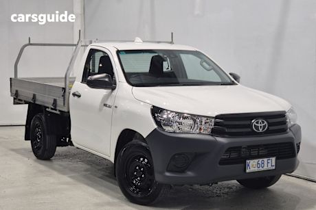 White 2022 Toyota Hilux Ute Tray WORKMATE R