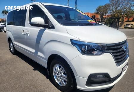 White 2019 Hyundai Imax SUV ACTIVE R
