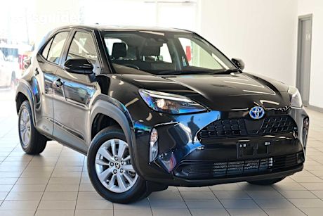 Black 2023 Toyota Yaris Cross SUV GX F