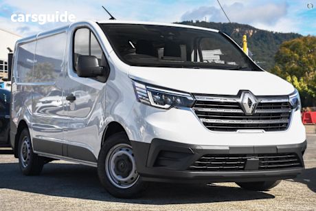 White 2024 Renault Trafic Commercial PRO F