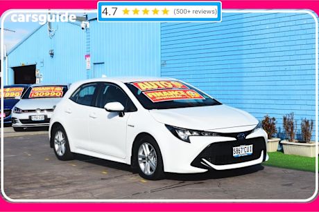 White 2019 Toyota Corolla Hatch ASCENT SPORT HYBRID F