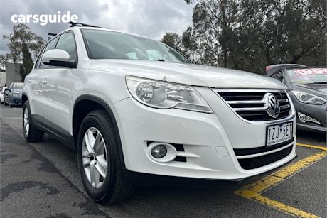 White 2011 Volkswagen Tiguan SUV 125TSI 4WD