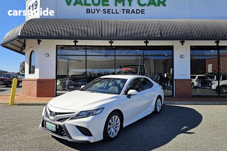 White 2018 Toyota Camry Sedan ASCENT SPORT F