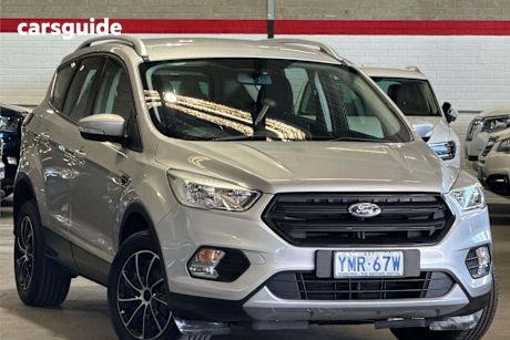 Silver 2017 Ford Escape SUV AMBIENTE F