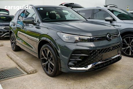 Grey 2025 Volkswagen Tiguan Wagon 195Tsi R-Line