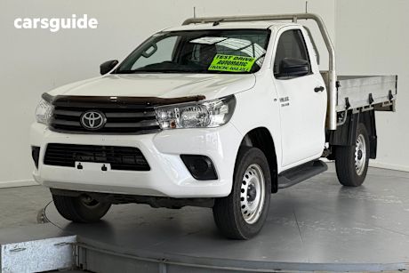 White 2019 Toyota Hilux Ute Tray SR 4X4