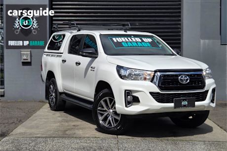 White 2018 Toyota Hilux Ute Tray SR 4X4