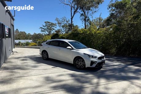 White 2019 Kia Cerato Hatch S F
