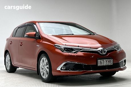 Orange 2018 Toyota Corolla Hatch HYBRID F
