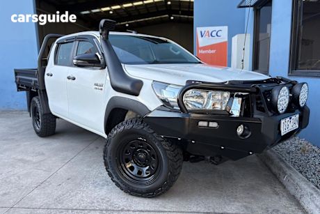 White 2019 Toyota Hilux Ute Tray SR 4X4
