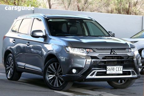 Grey 2020 Mitsubishi Outlander SUV LS F