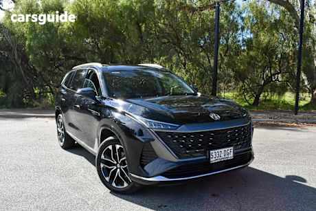 Black 2025 MG Qs SUV EXCITE F