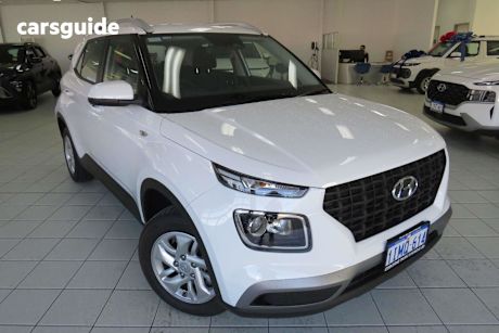 White 2024 Hyundai Venue Wagon Active