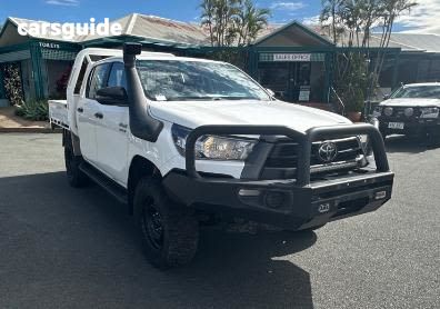 White 2021 Toyota Hilux Ute Tray SR 4X4