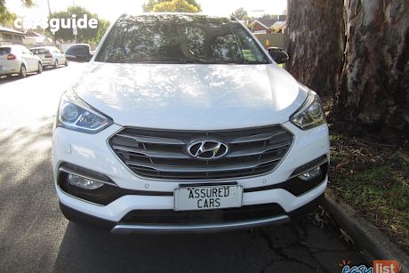 White 2016 Hyundai Santa FE SUV