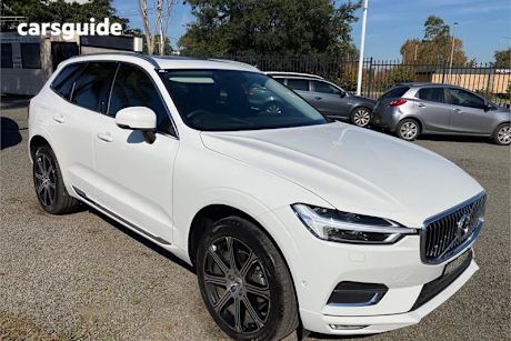 White 2018 Volvo XC60 Wagon T5 Inscription