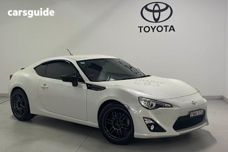 White 2013 Toyota 86 Coupe GTS R
