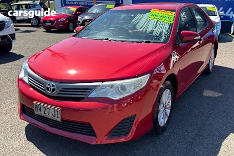 Red 2012 Toyota Camry Sedan ALTISE F