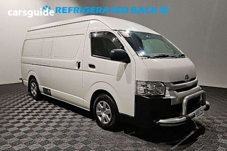 White 2015 Toyota HiAce Van Slwb