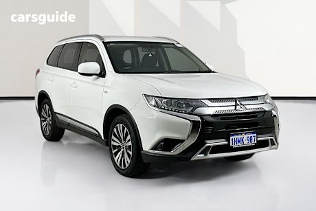 White 2019 Mitsubishi Outlander Wagon Es 7 Seat (Awd)