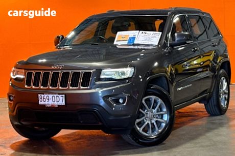 Grey 2015 Jeep Grand Cherokee Wagon Laredo (4X4)